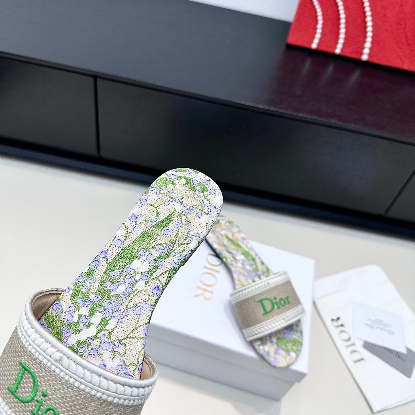 Multicolor Lily Dway Slide