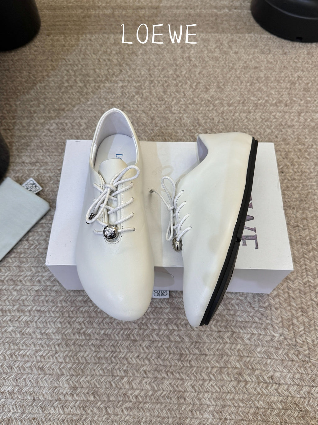 White Pebble Soft Lace-Up In Leather