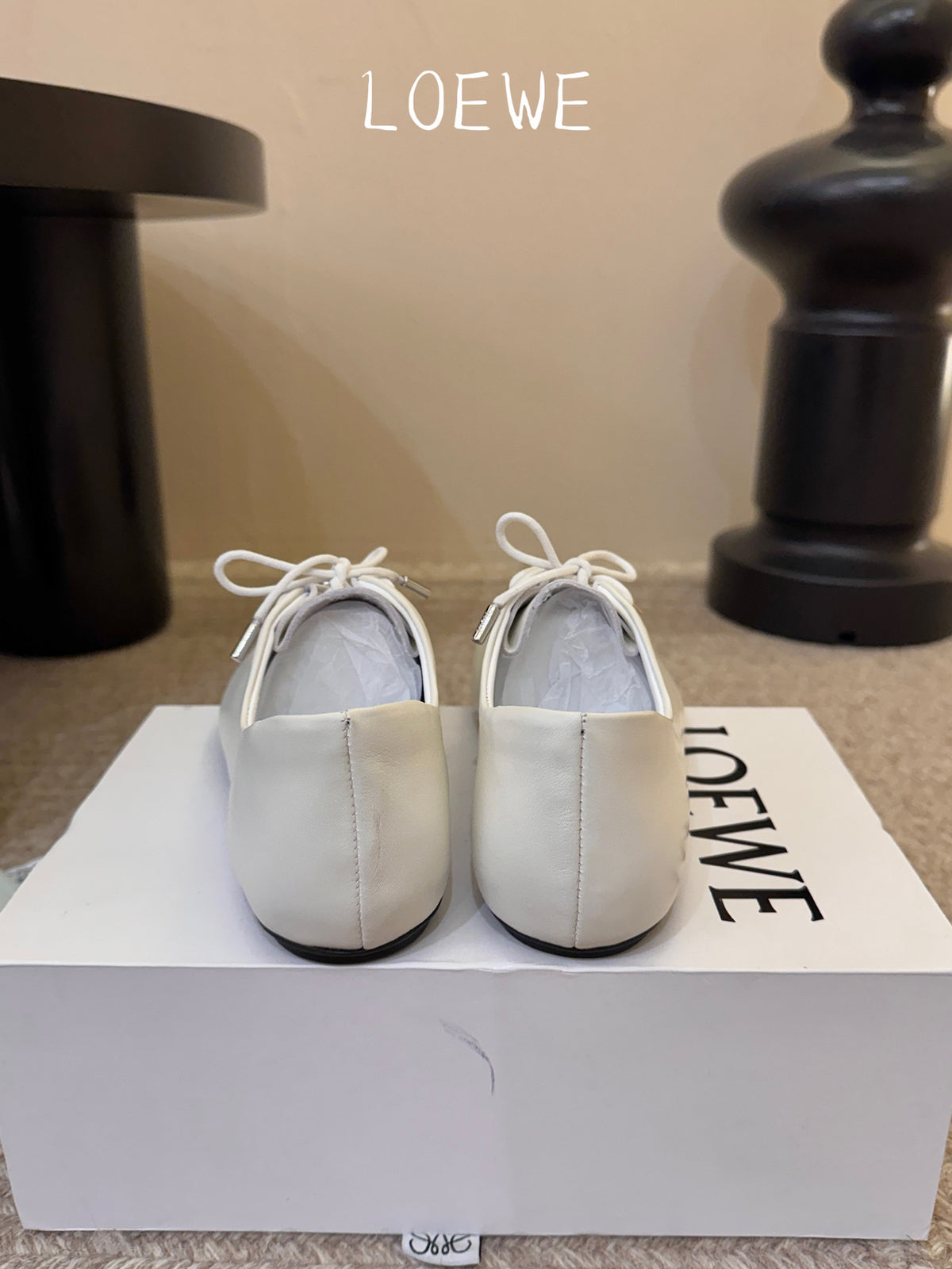White Pebble Soft Lace-Up In Leather