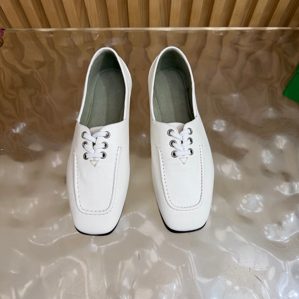 Alabaster Gino Lace-Up Shoe