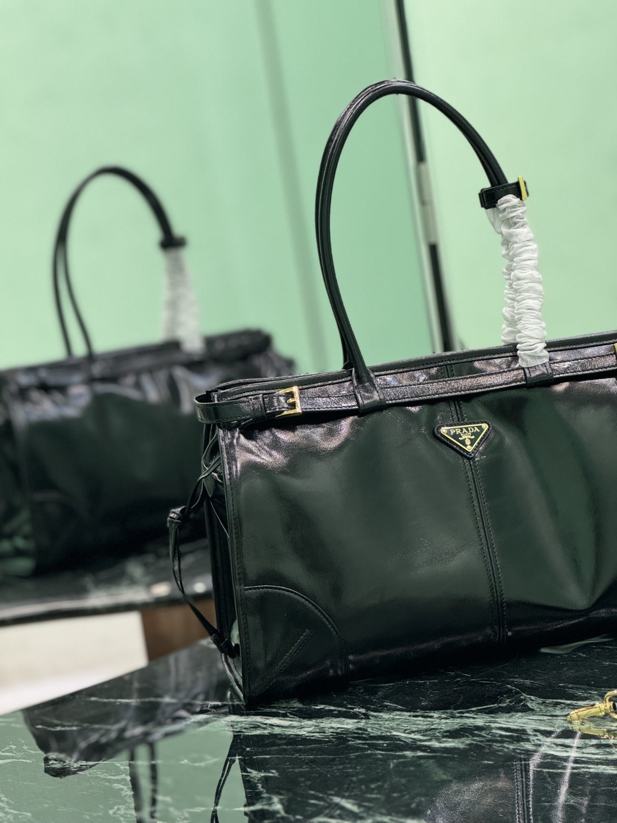 Black Bonnie Large Leather Handbag