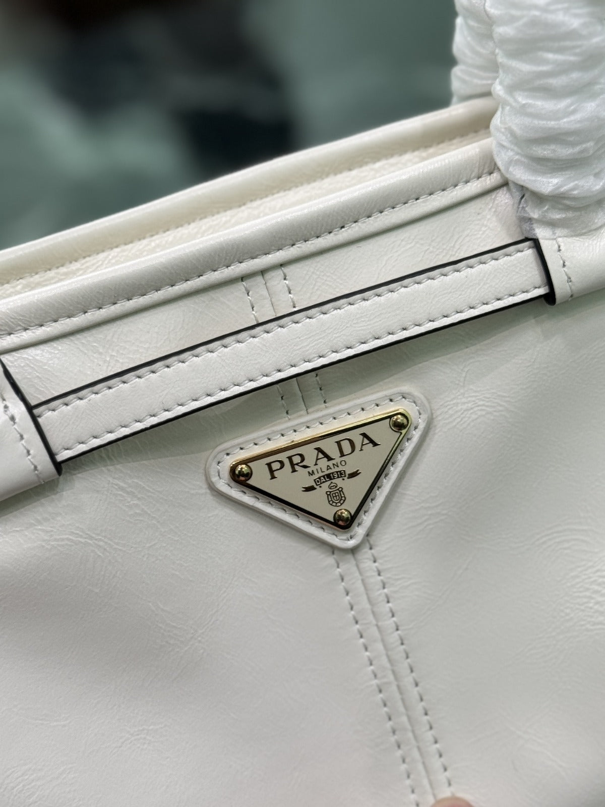 White Bonnie Medium Leather Handbag