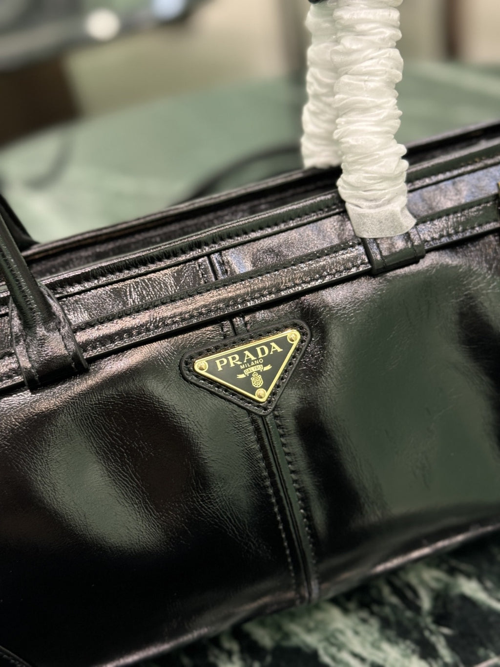 Black Bonnie Medium Leather Handbag