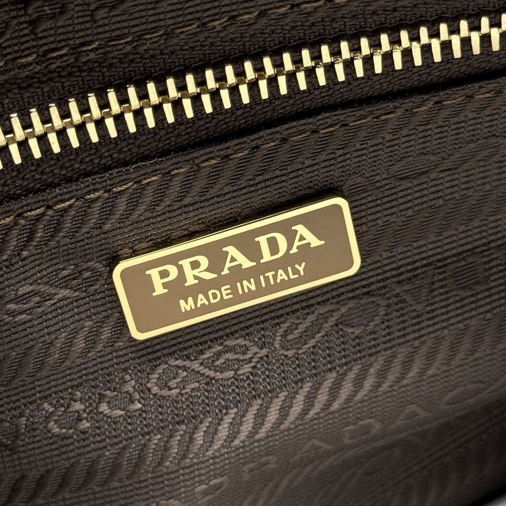 Cinnamon Bonnie Small Suede Shoulder Bag