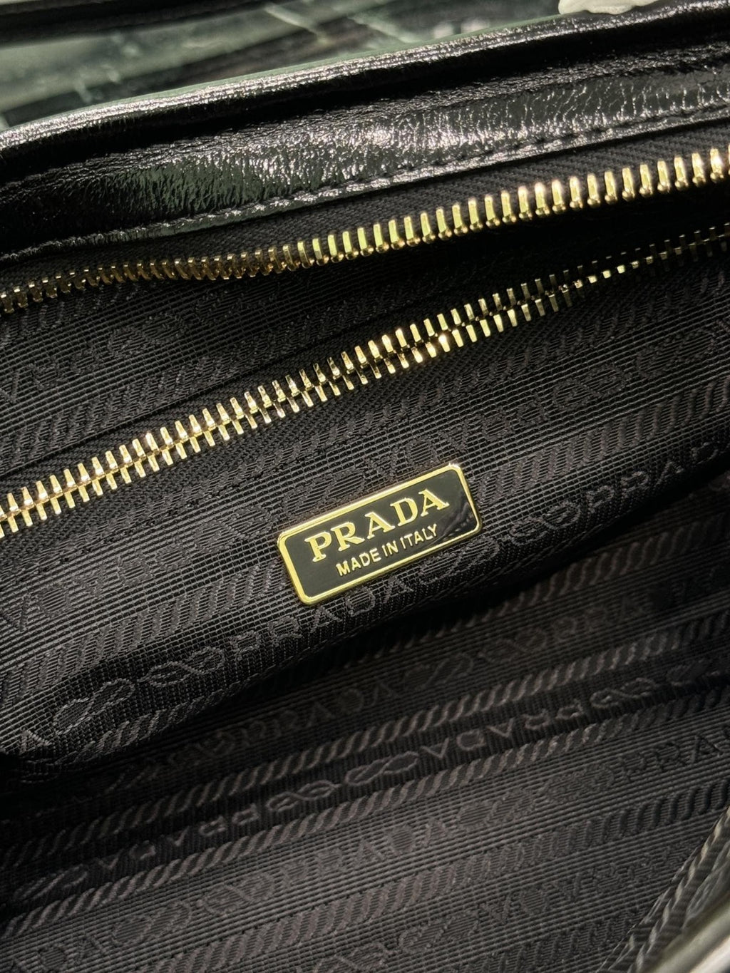 Black Bonnie Medium Leather Handbag