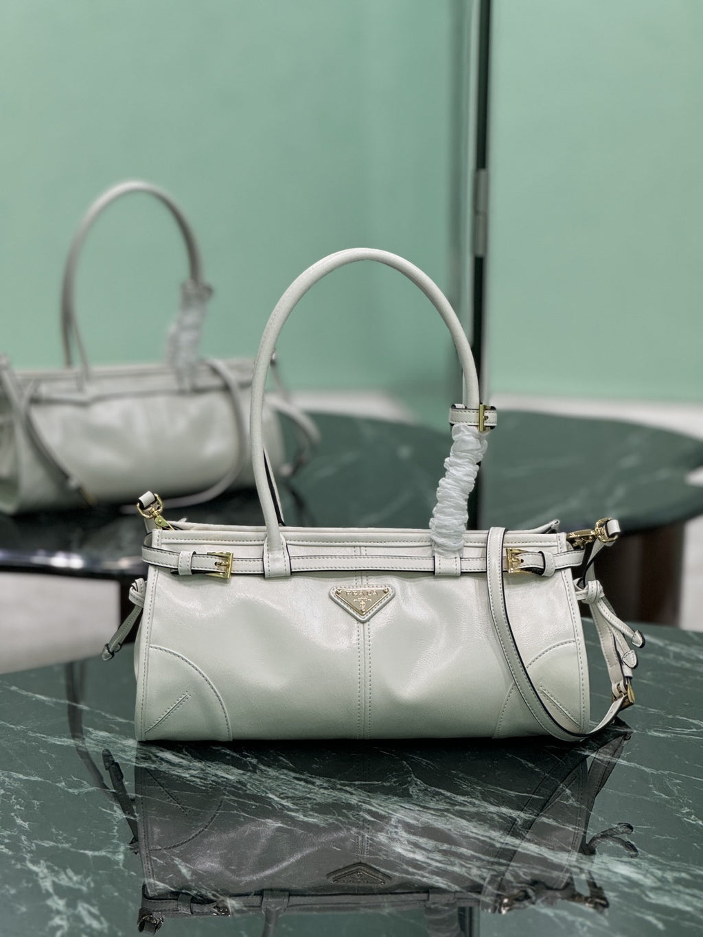 White Bonnie Medium Leather Handbag