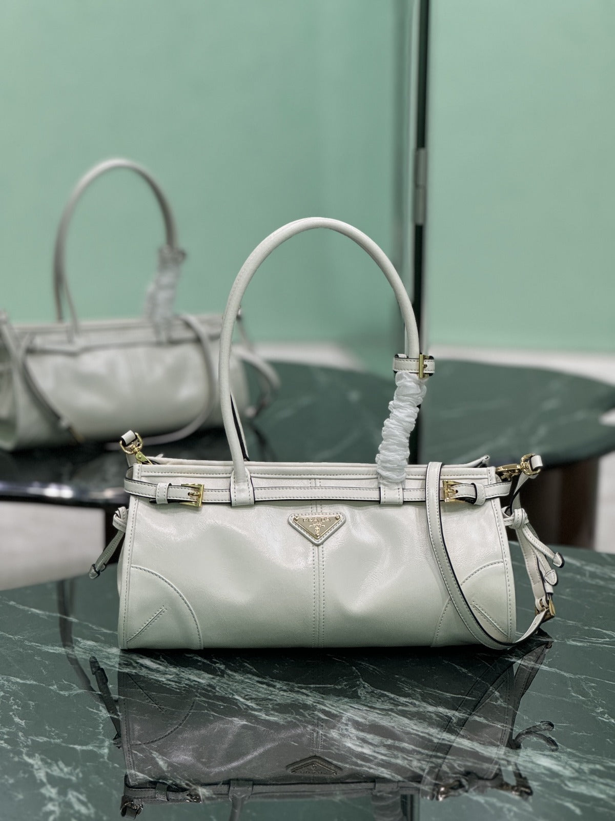White Bonnie Medium Leather Handbag