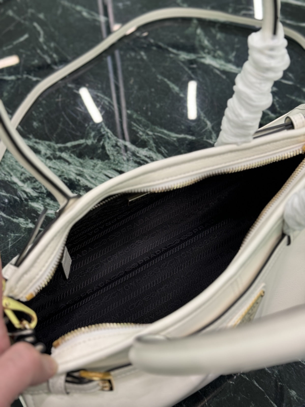 White Bonnie Medium Leather Handbag