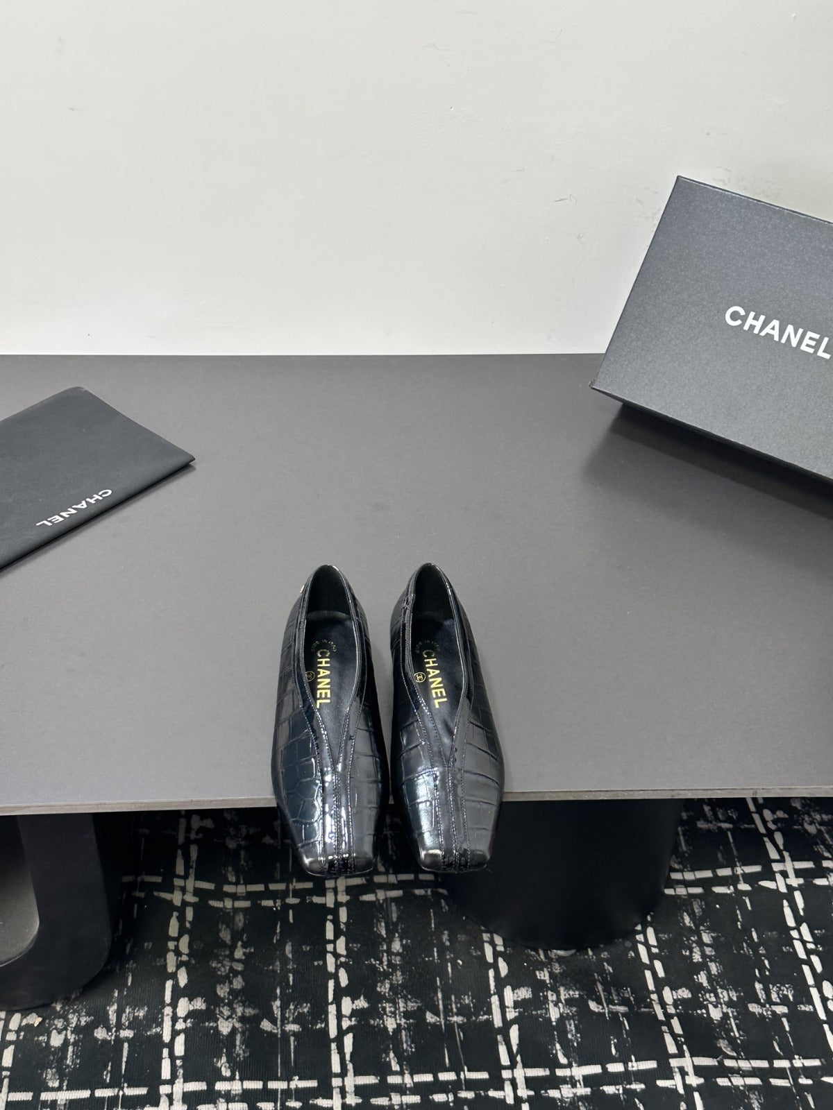 Black Ballet Flats