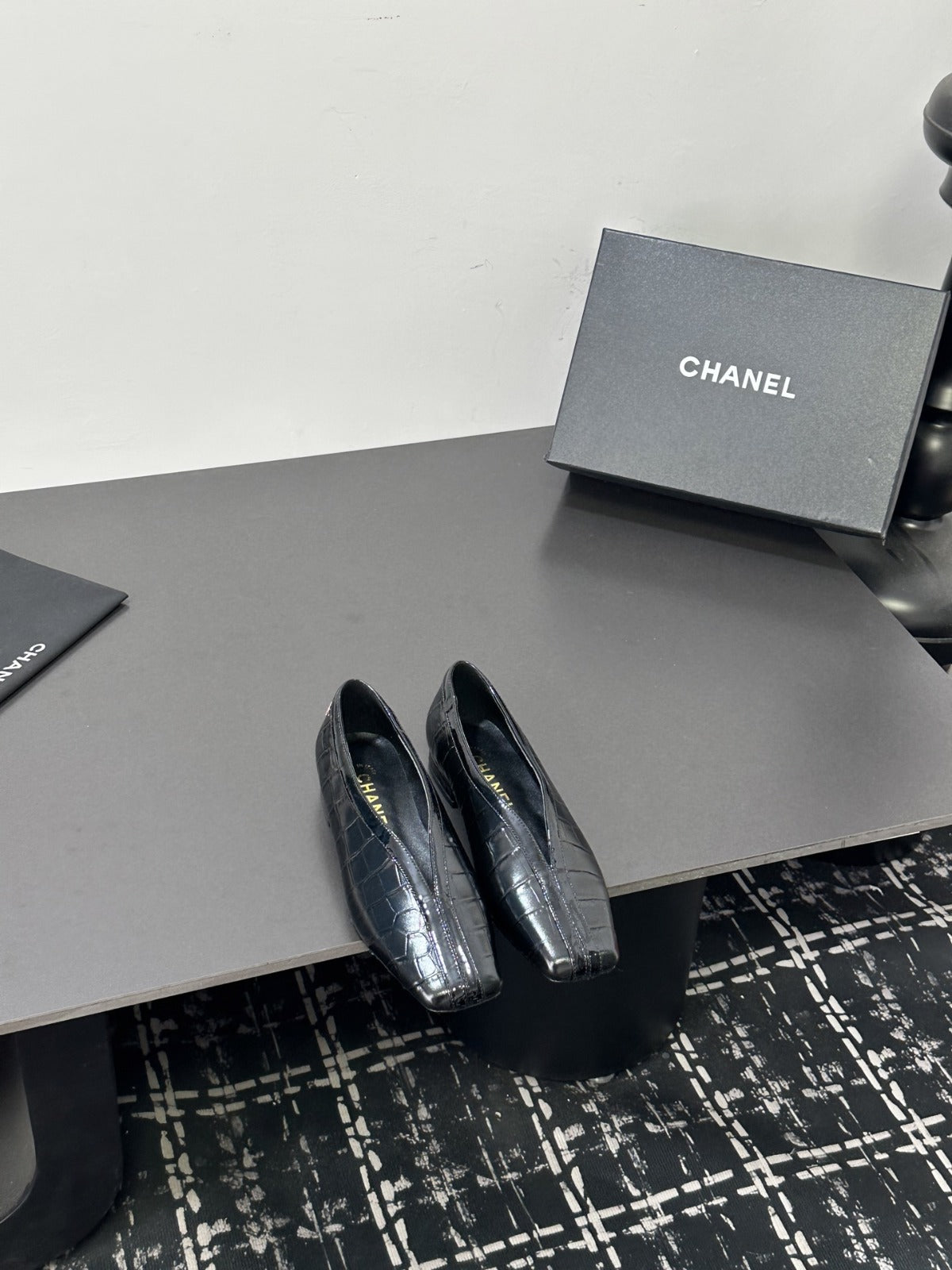 Black Ballet Flats