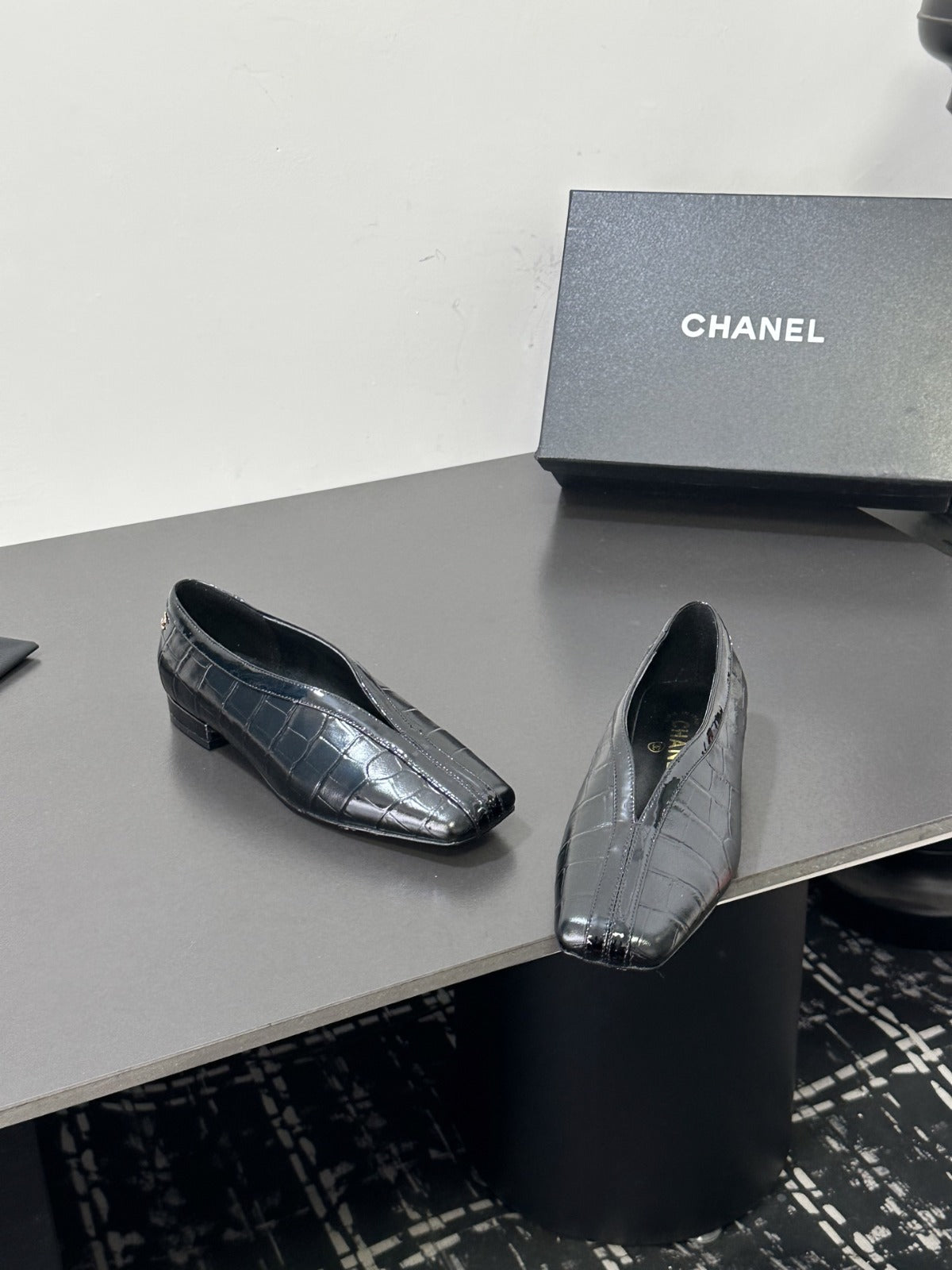 Black Ballet Flats