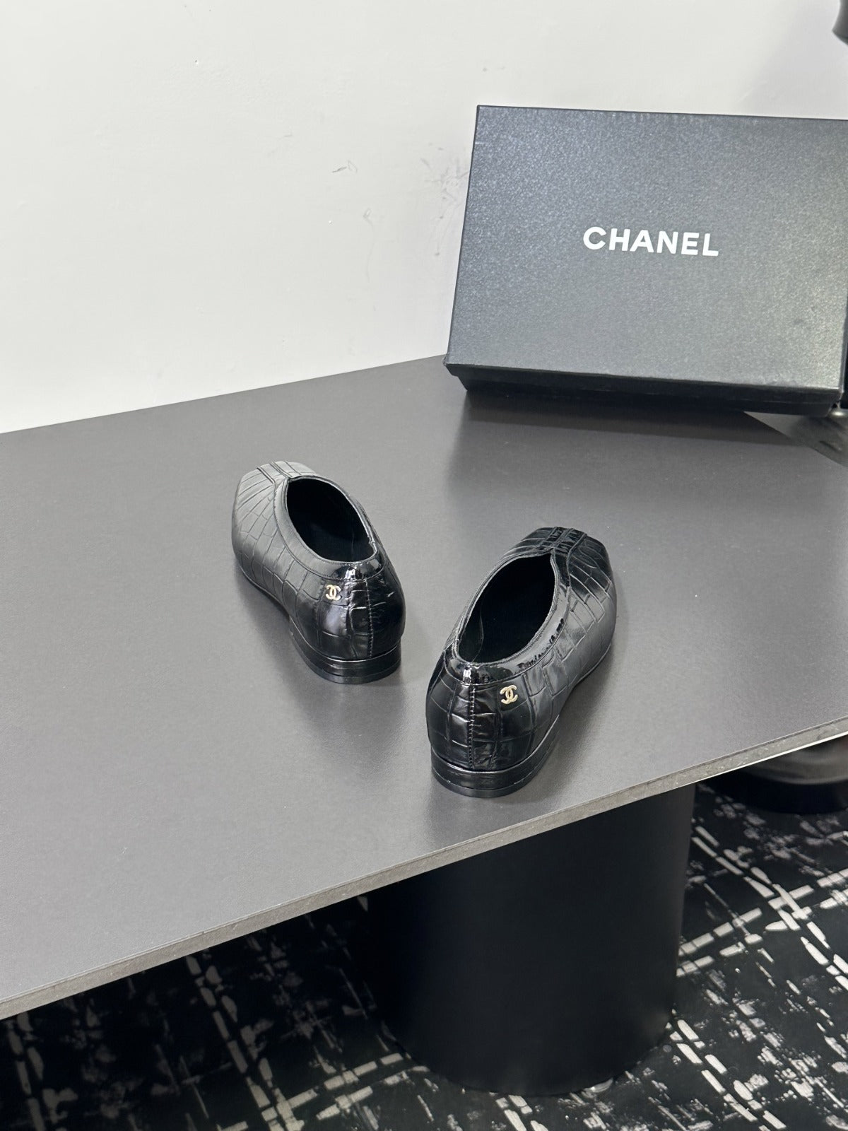 Black Ballet Flats