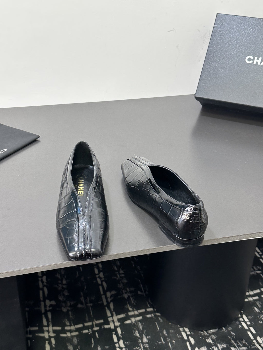 Black Ballet Flats