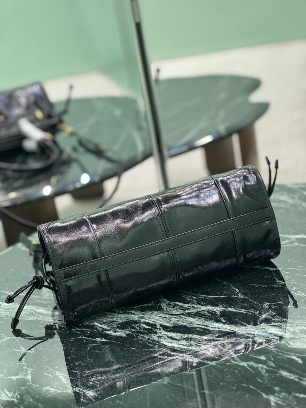 Black Bonnie Medium Leather Handbag