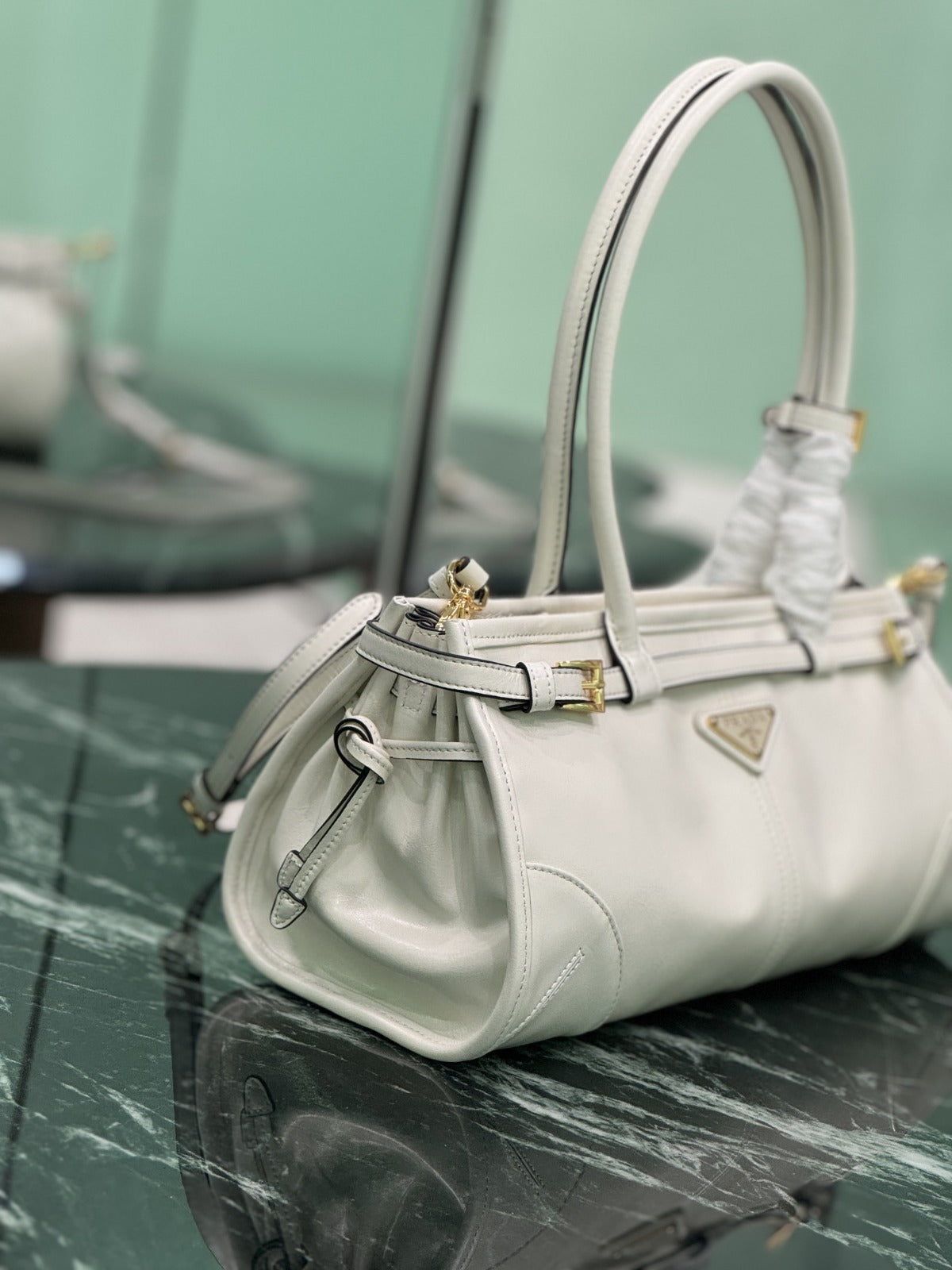 White Bonnie Medium Leather Handbag