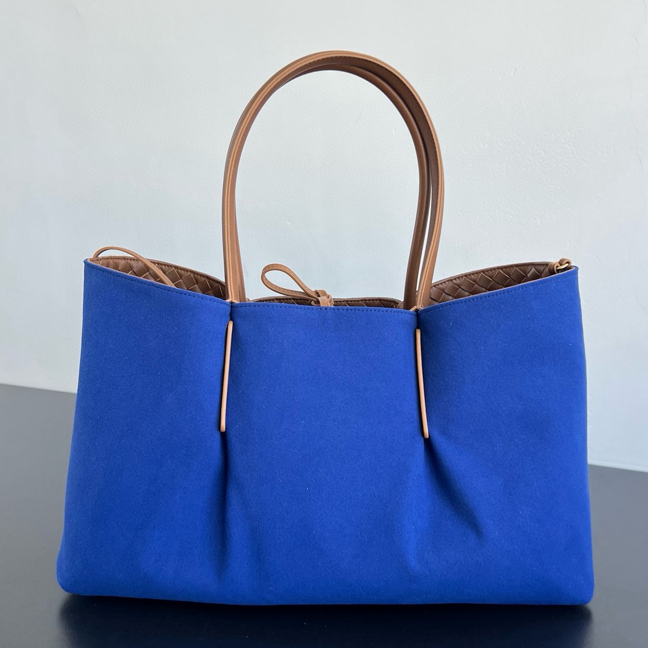 Amber/Blue Royal Large Pinacoteca