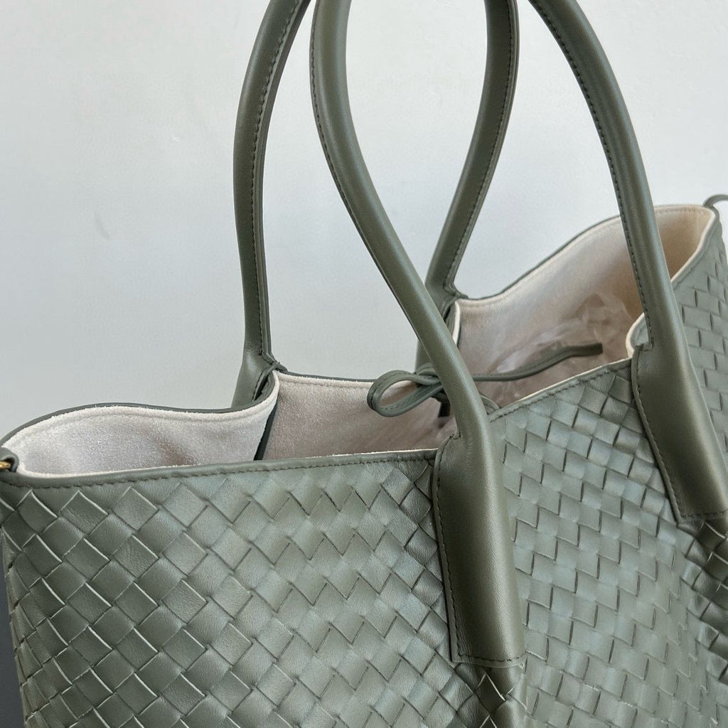 Pickle/Sea Salt Large Pinacoteca