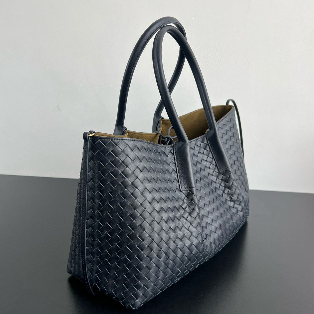 Nocturnal/Mud Large Pinacoteca