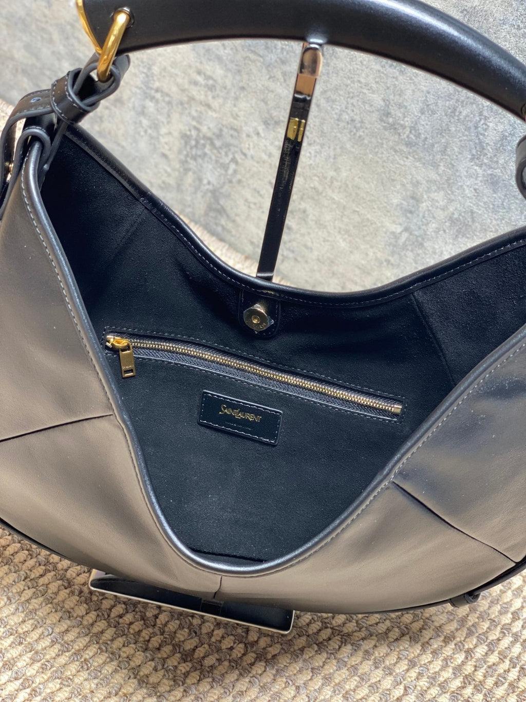 Black Mombasa Medium In Leather
