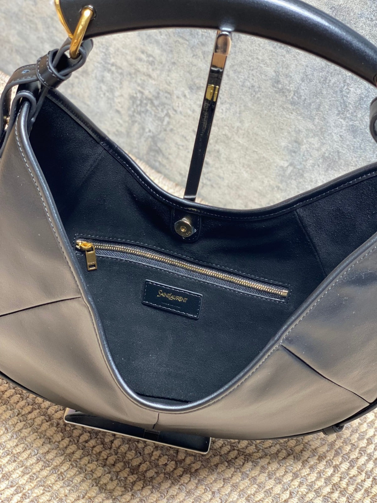 Black Mombasa Medium In Leather