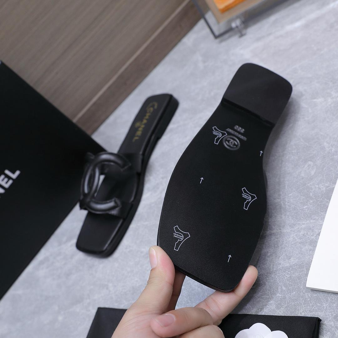 Black Mules