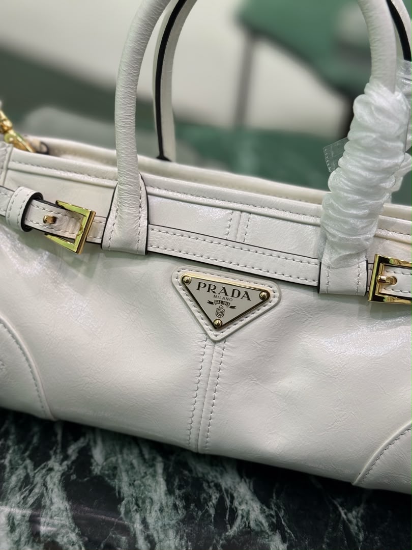 White Bonnie Mini Leather Shoulder Bag