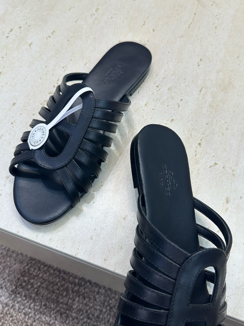 Noir Noria Sandal