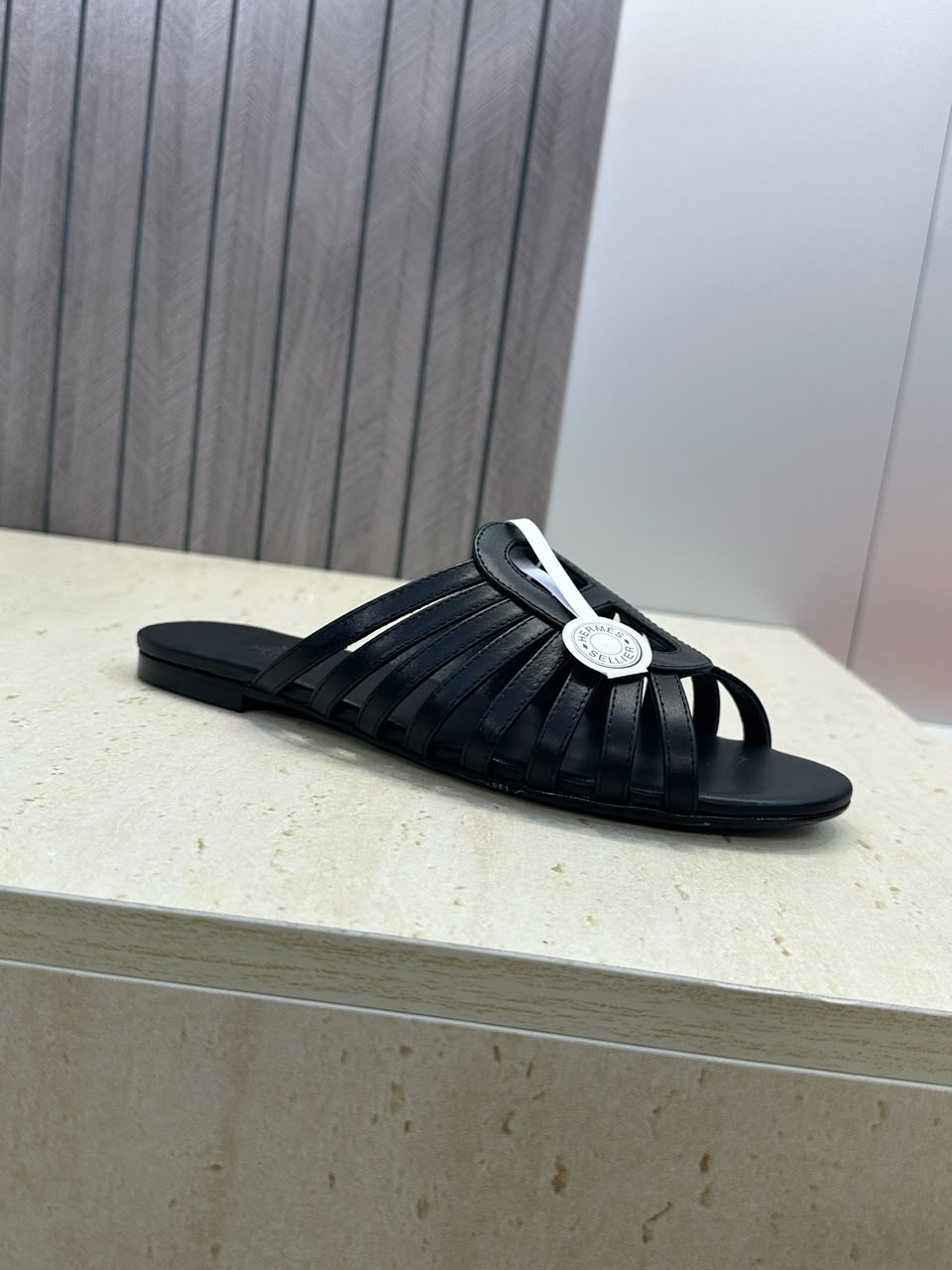 Noir Noria Sandal