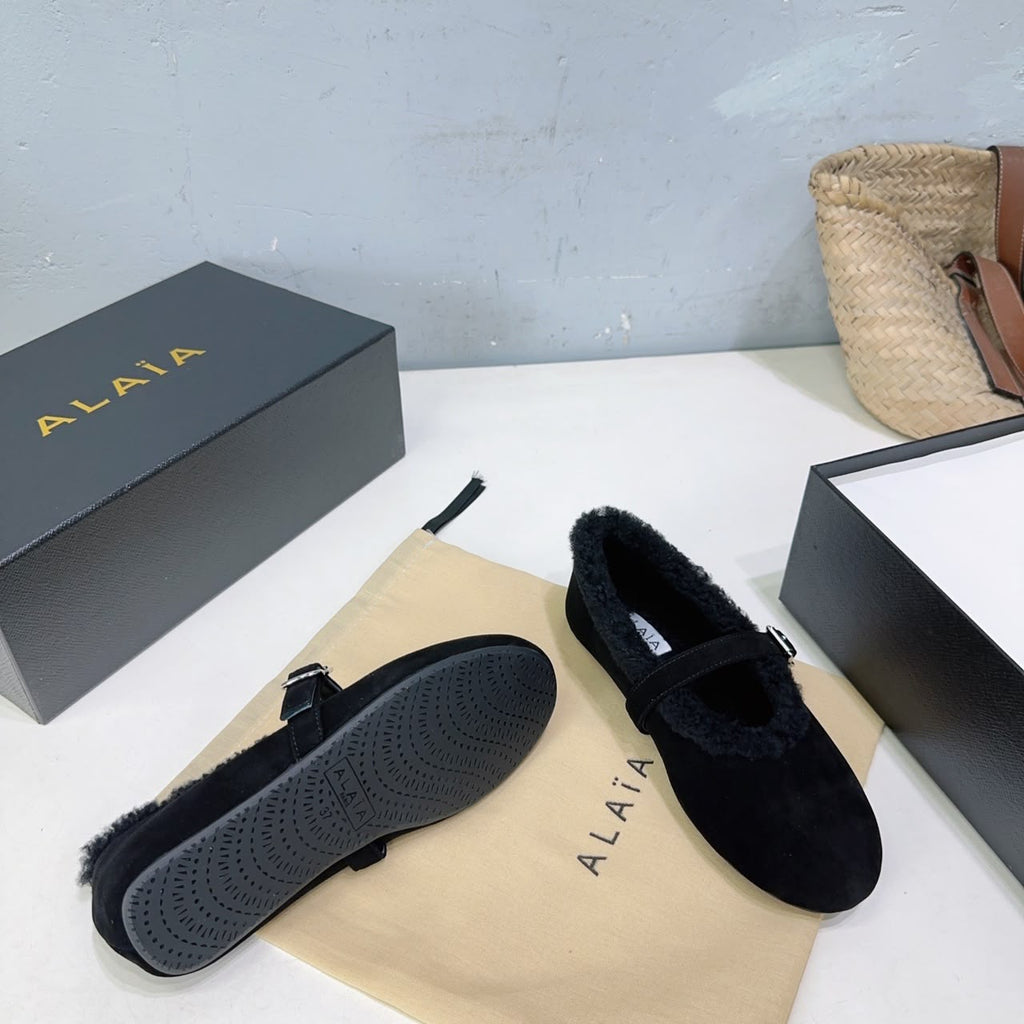 Black Ballet Flats In Merino Shearling