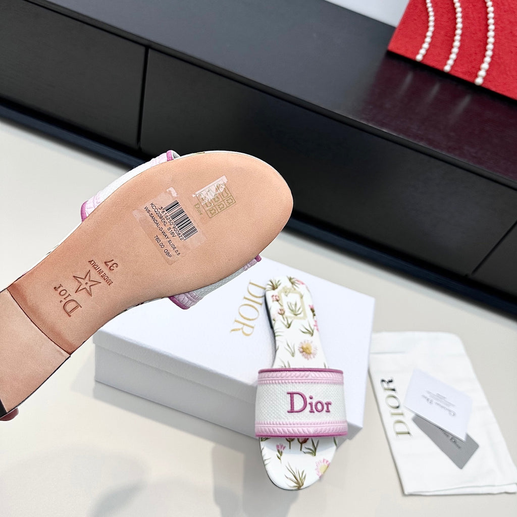 White & Songe Pink Dway Slide