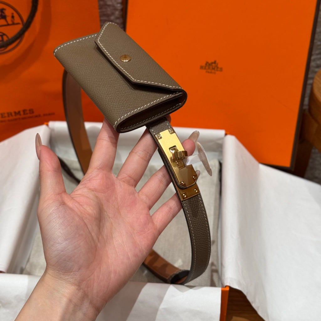 Étoupe Kelly Pocket 18 Belt With Gold Finish