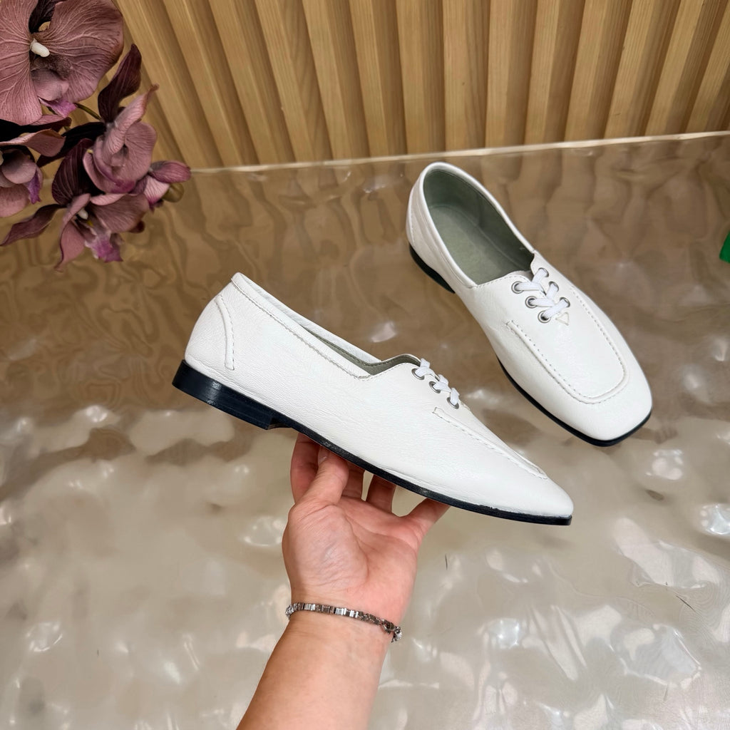 Alabaster Gino Lace-Up Shoe
