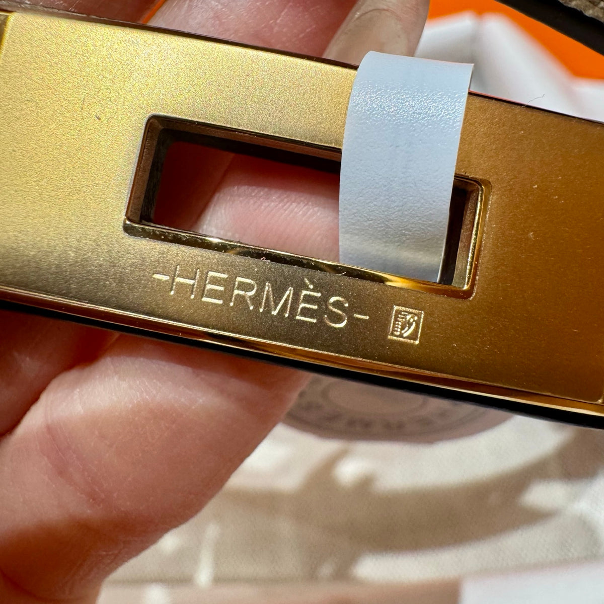 Étoupe Kelly Pocket 18 Belt With Gold Finish
