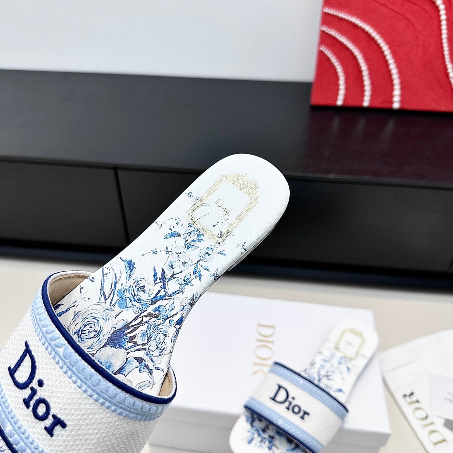 White & Blue Dway Slide