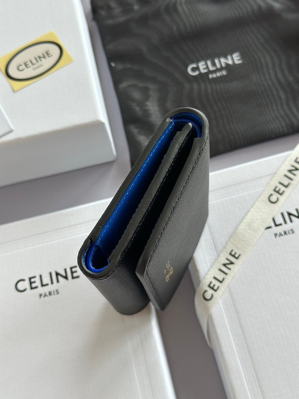 Black / Ultra Blue Fine Wallet Triomphe Stamp