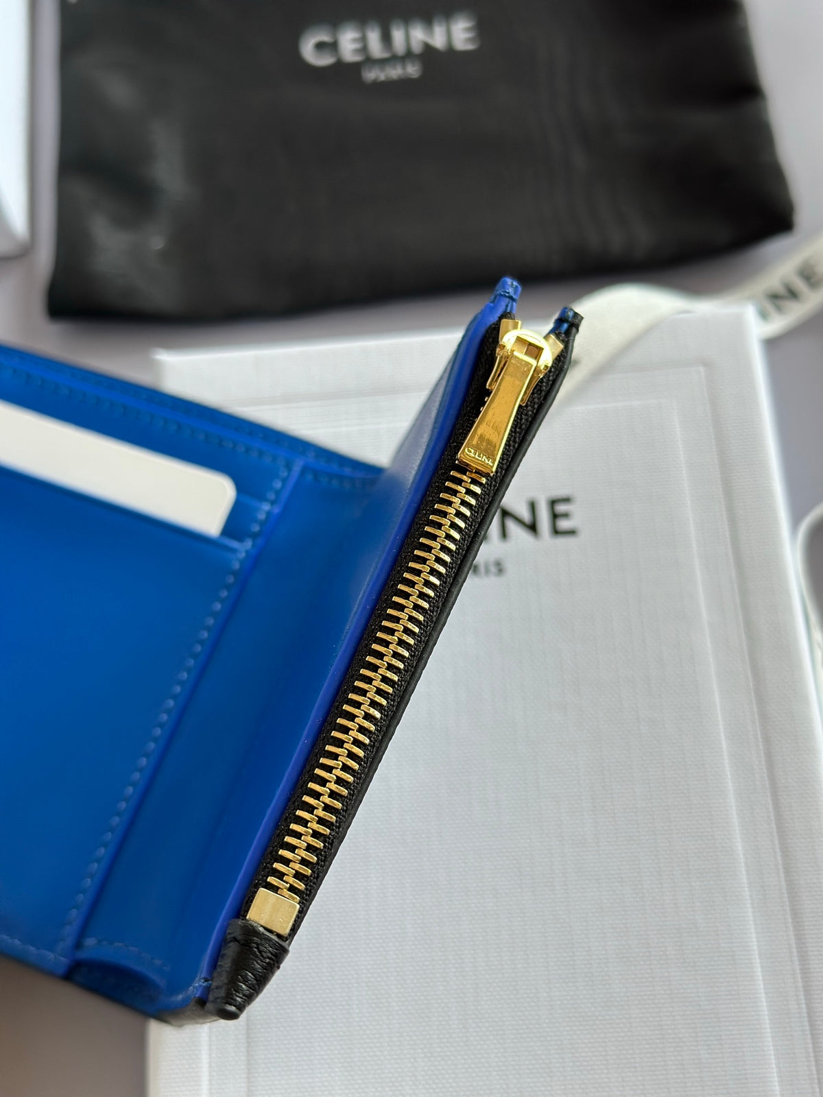 Black / Ultra Blue Fine Wallet Triomphe Stamp