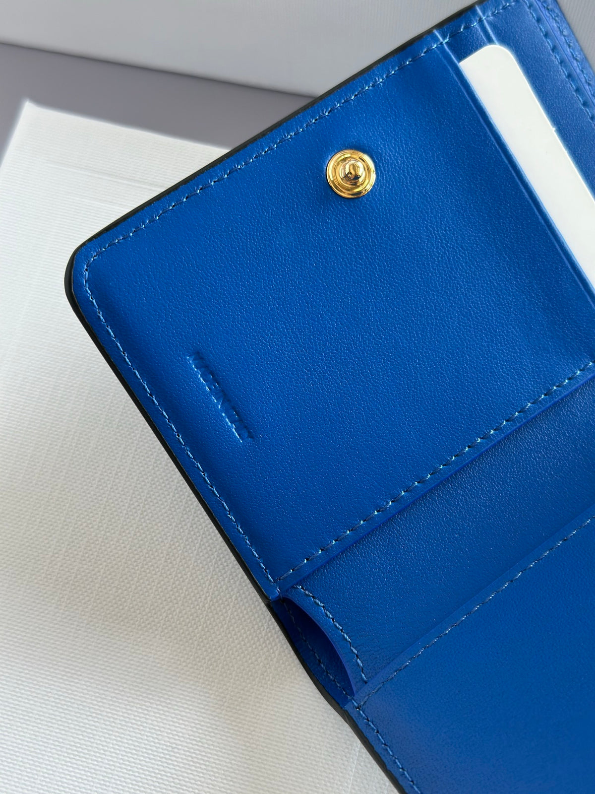 Black / Ultra Blue Fine Wallet Triomphe Stamp