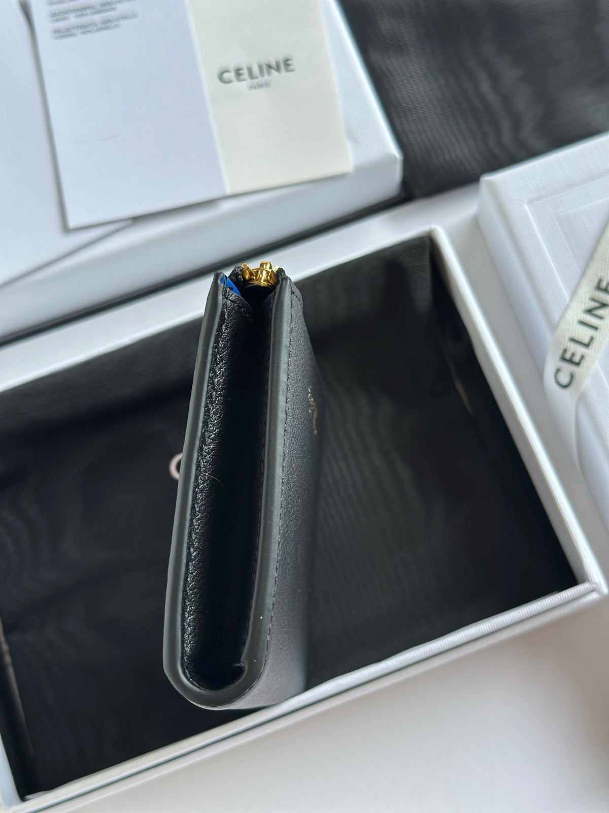 Black / Ultra Blue Flat Zipped Wallet Triomphe Stamp