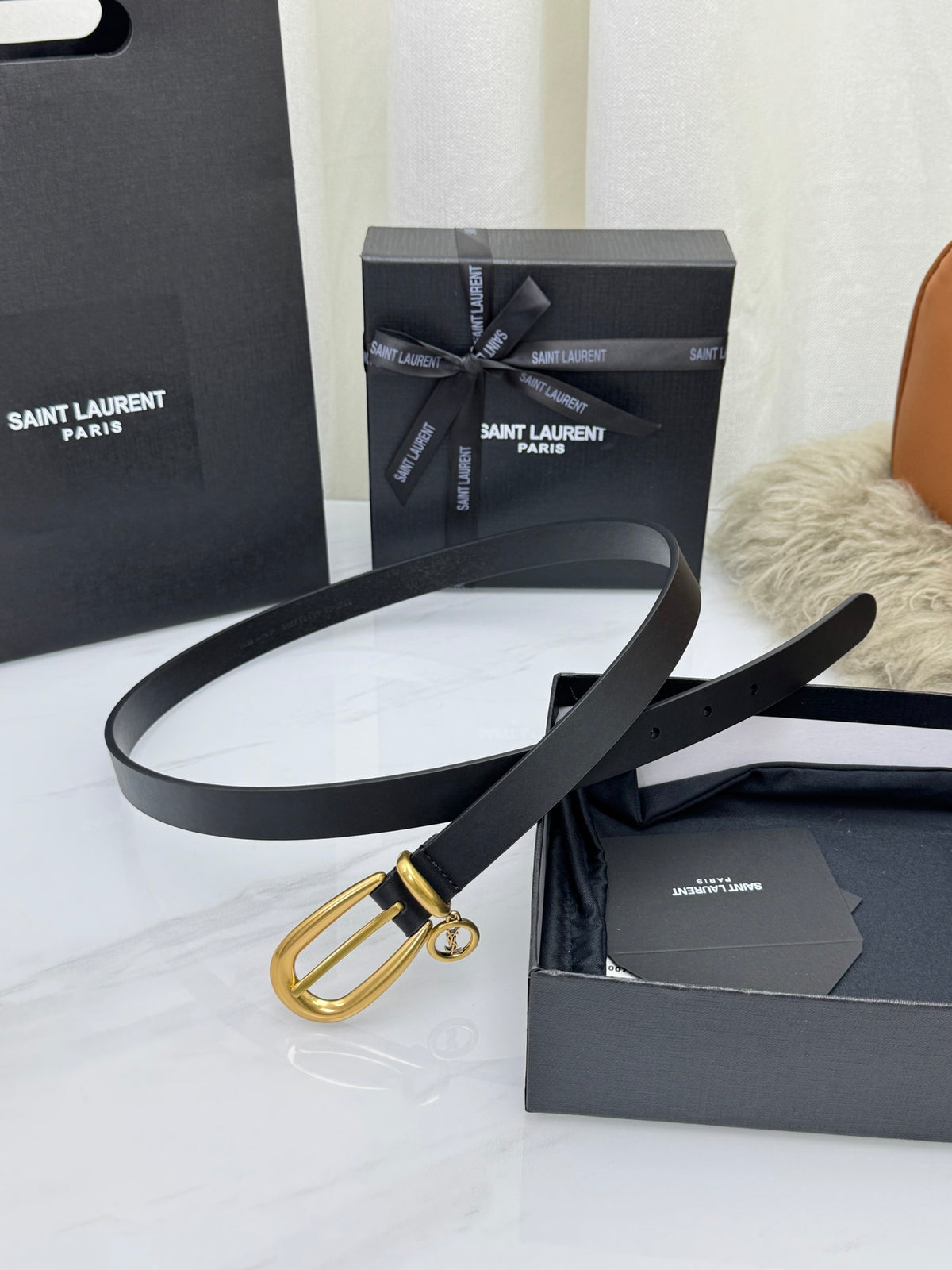 Black Cassandre Charm Elongated Buckle Thin Belt In Leather