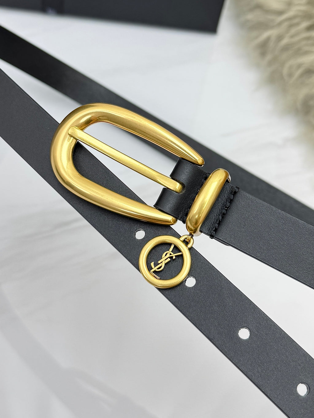 Black Cassandre Charm Elongated Buckle Thin Belt In Leather