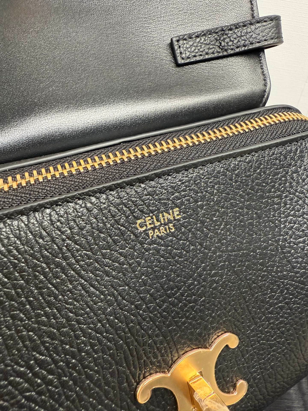 Black Small Flair In Grained Leather - 9