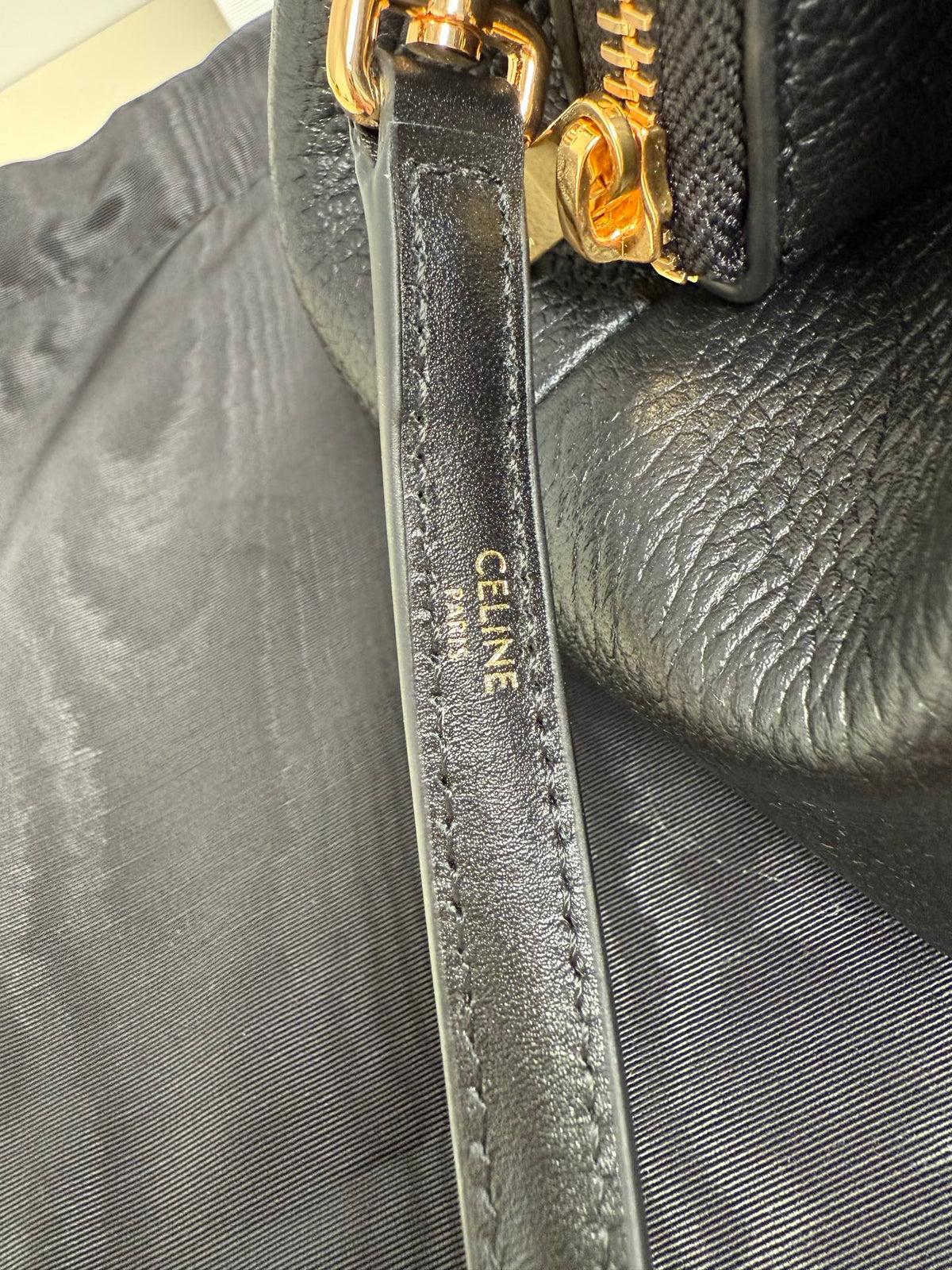 Black Small Flair In Grained Leather - 10