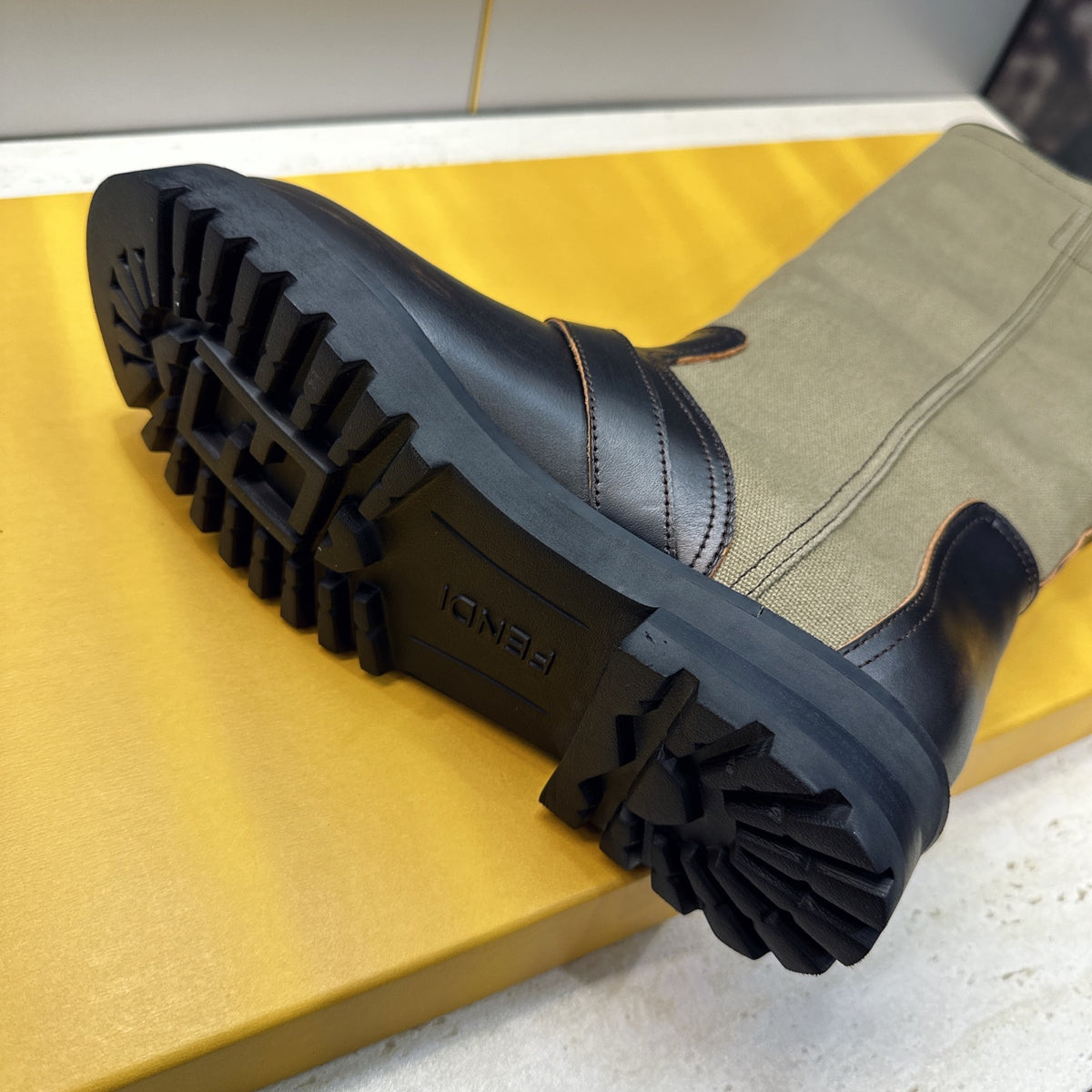 Black & Grey Green Commando - 10