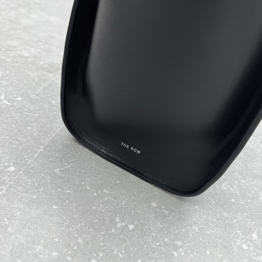 Black Marlo 12 Bag