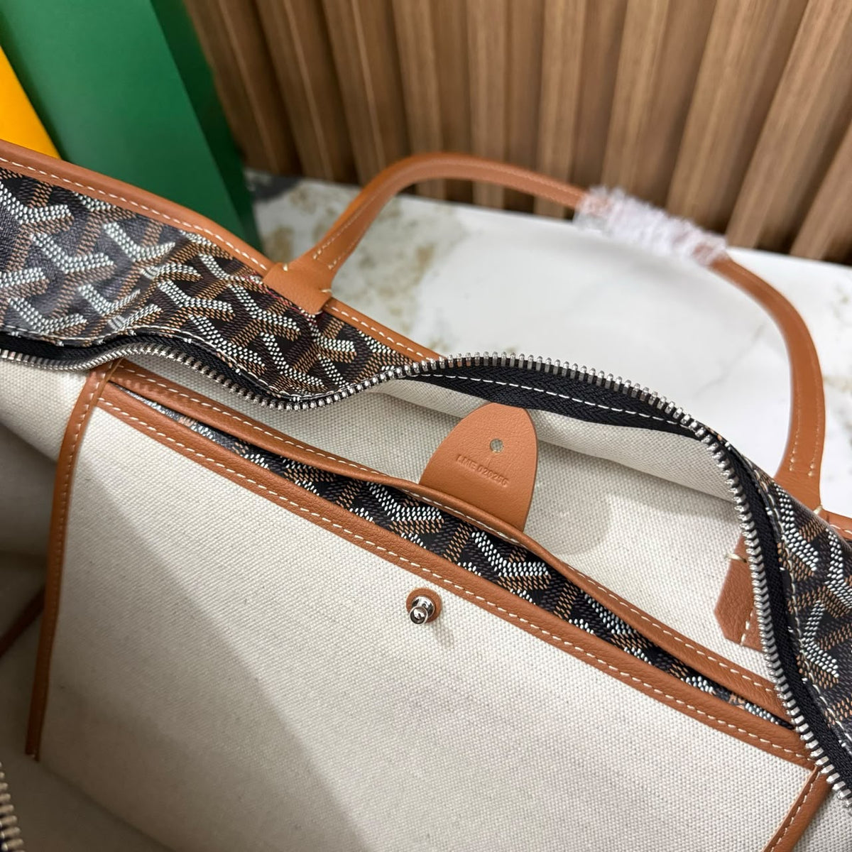 Black & Natural Artois MM Bag - view 10