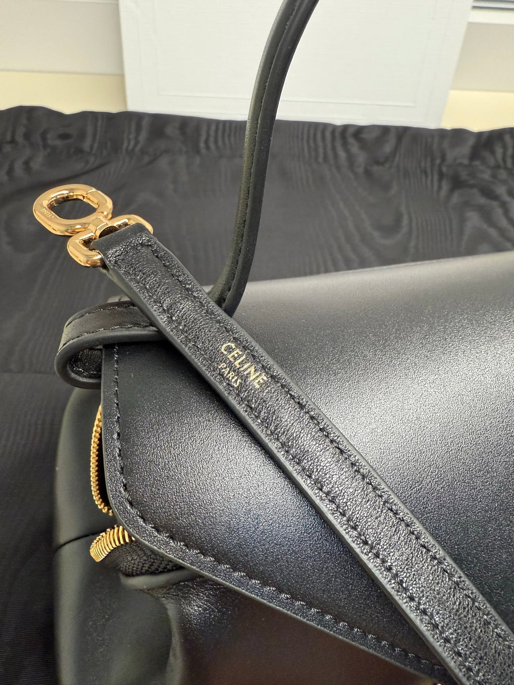 Black Small Flair In Leather - 9