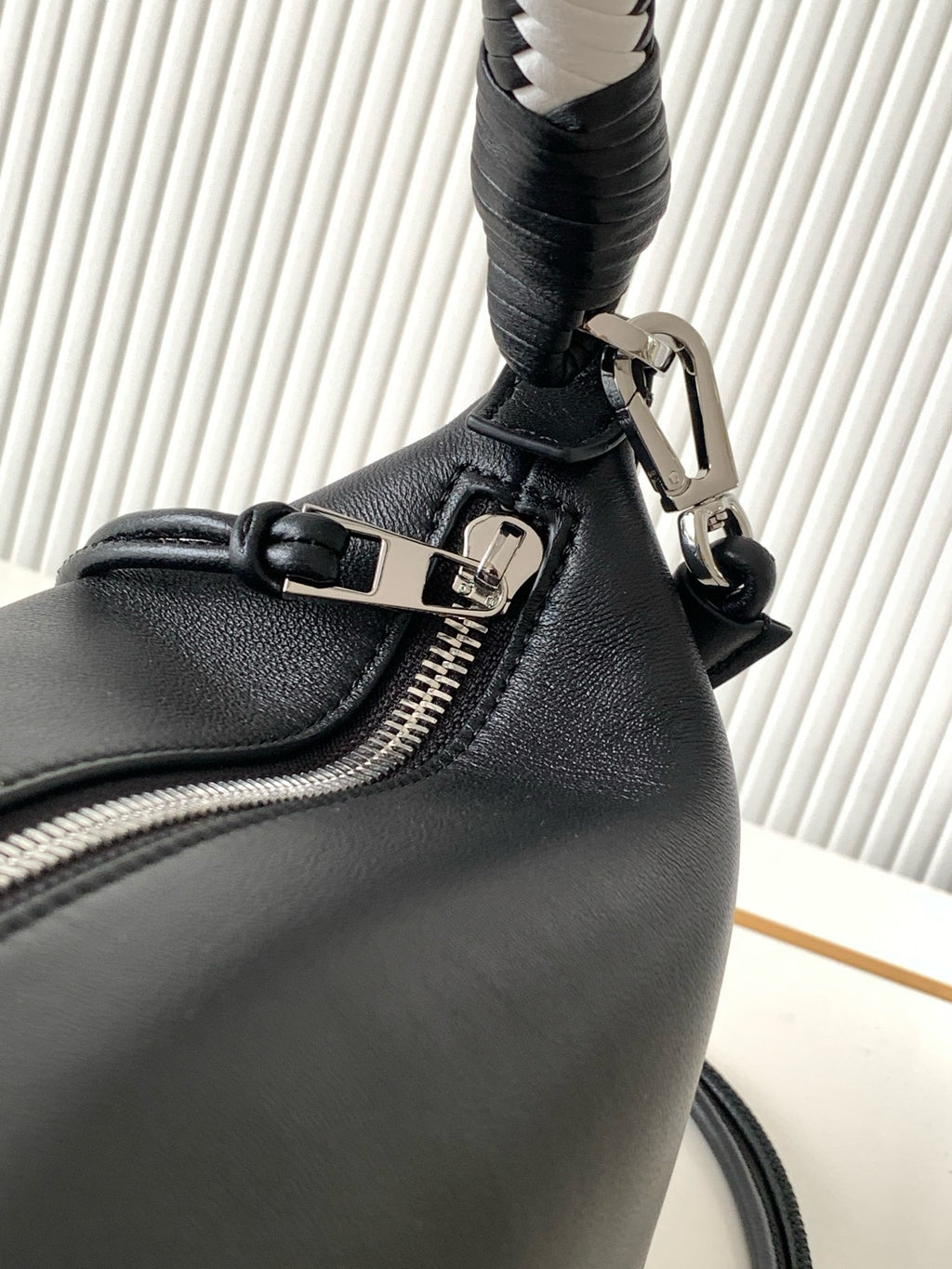 Black/Soft White Cala Mini Bag