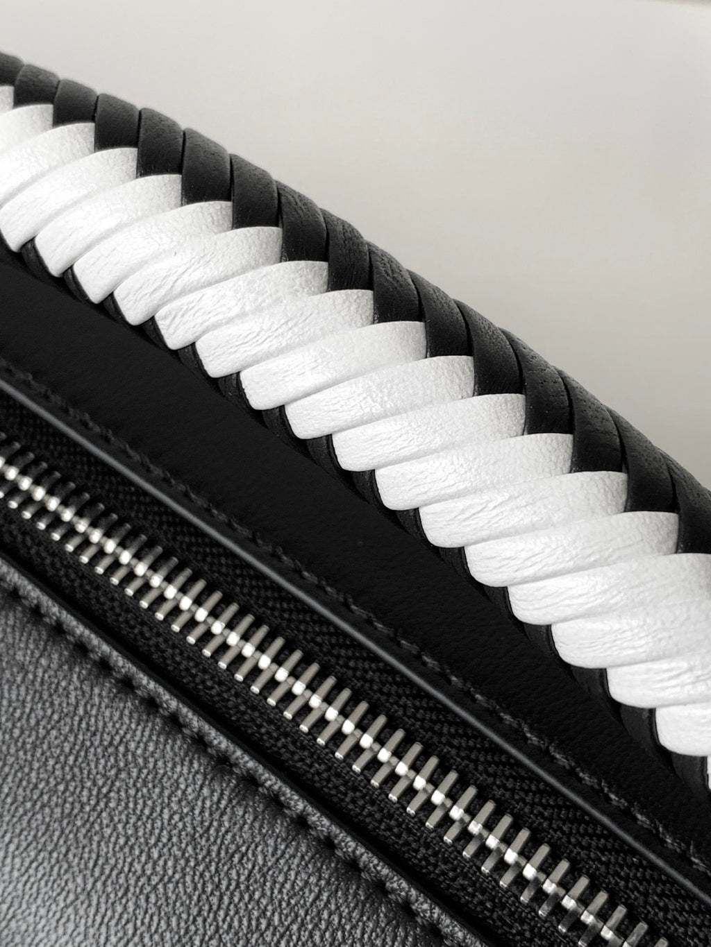 Black/Soft White Cala Mini Bag