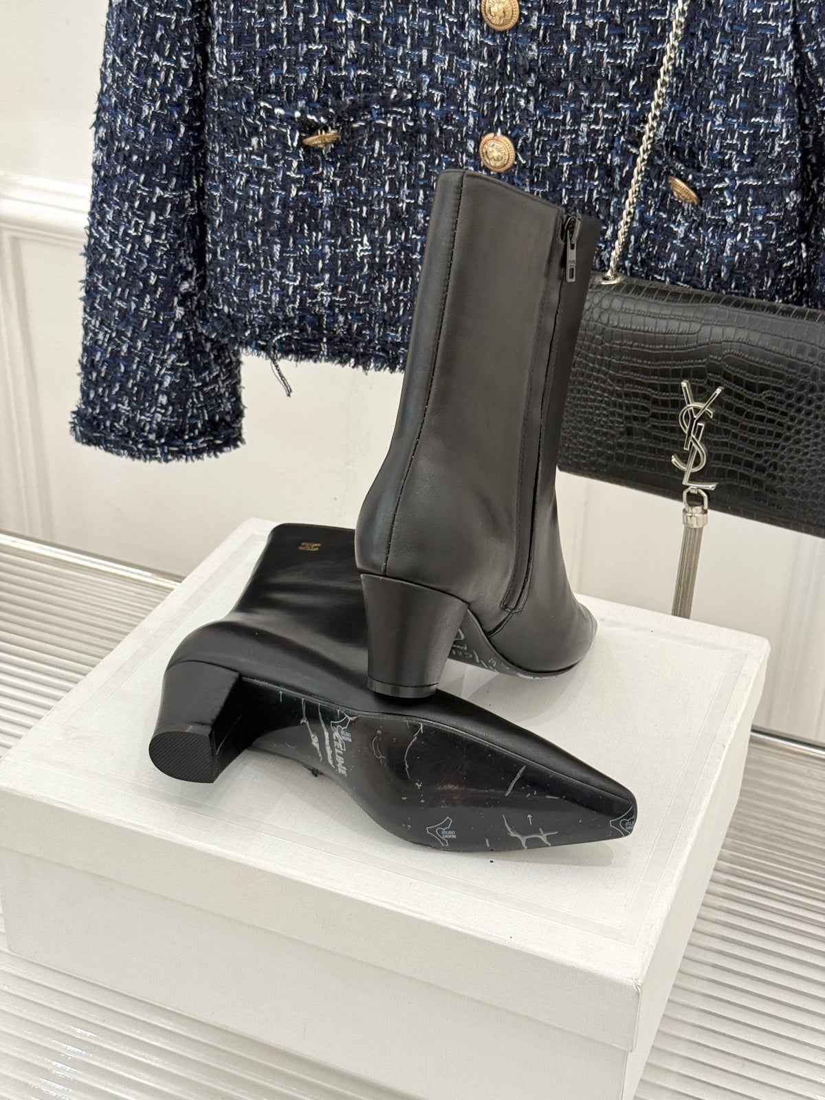Black Stage Fitted Boot In Lambskin - 10