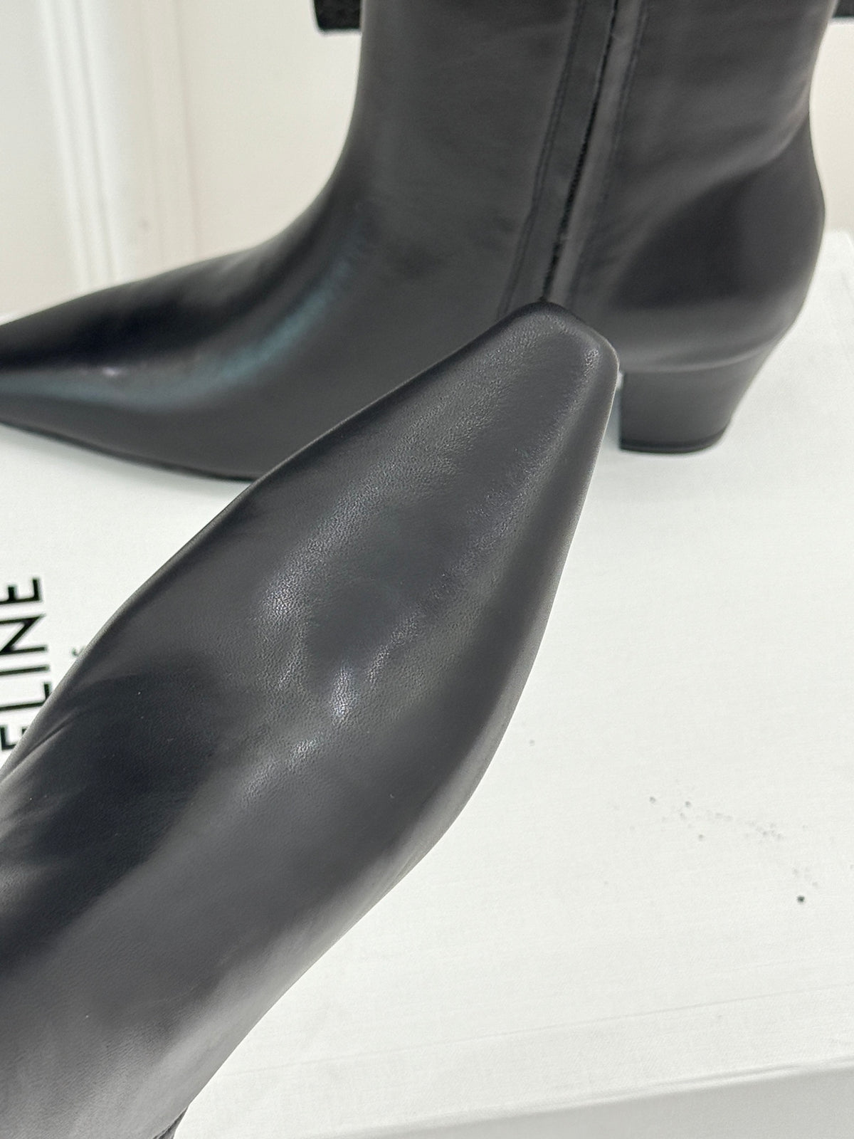 Black Stage Fitted Boot In Lambskin - 7